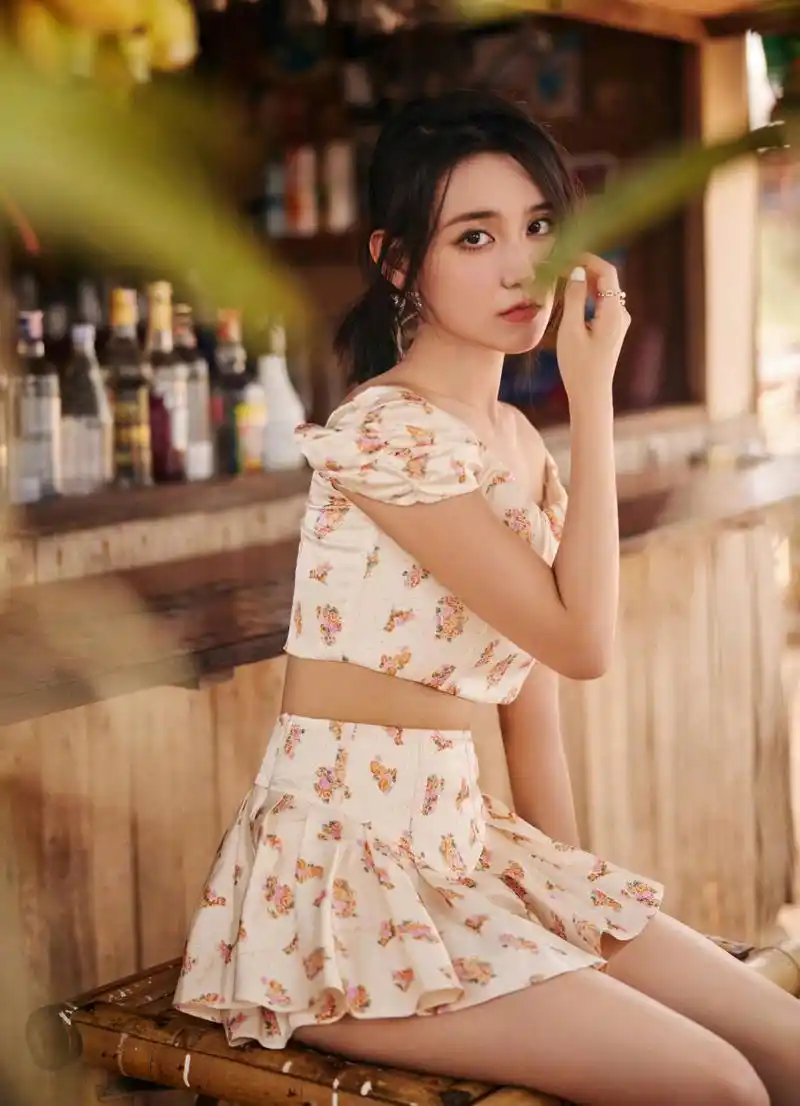 蒋依依灵动又漂亮,真的好喜欢[抱抱][抱抱]#养眼美女# #蒋依依