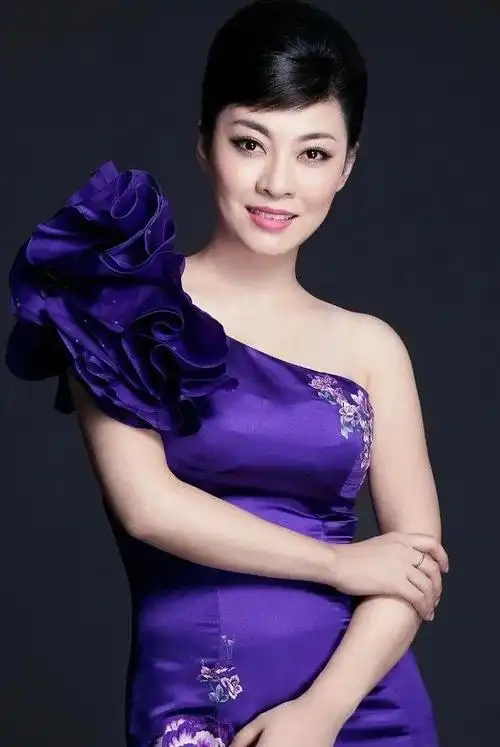 张家毓 青年歌唱家