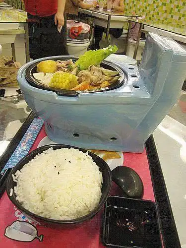 号称全世界最恶心的餐厅食物装便池顾客却超多生意很火