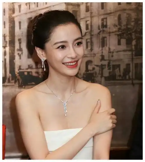 杨颖|黄晓明|刘诗诗|娱乐圈|张嘉倪_网易订阅