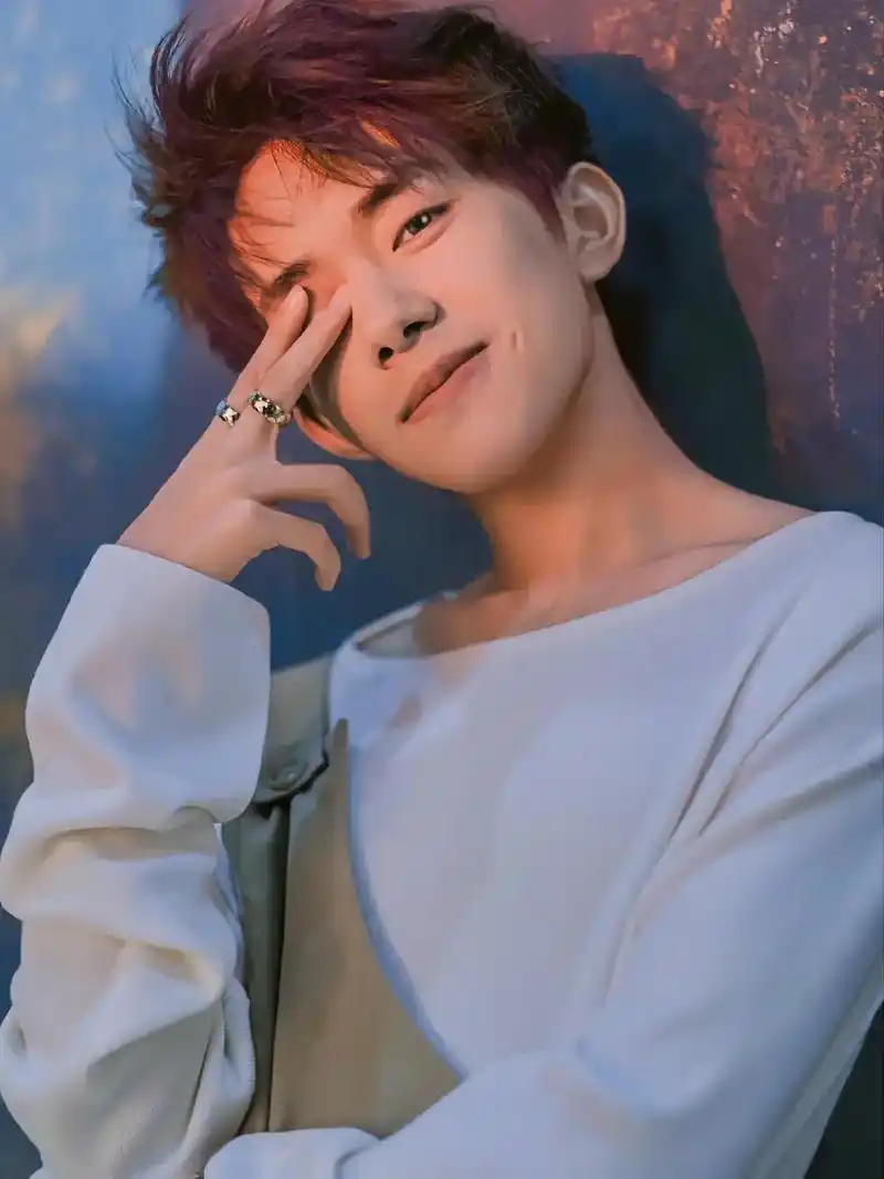 真的好喜欢他太帅啦#易烊千玺图片高清壁纸  - 抖音