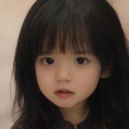 敲可爱的小朋友头像