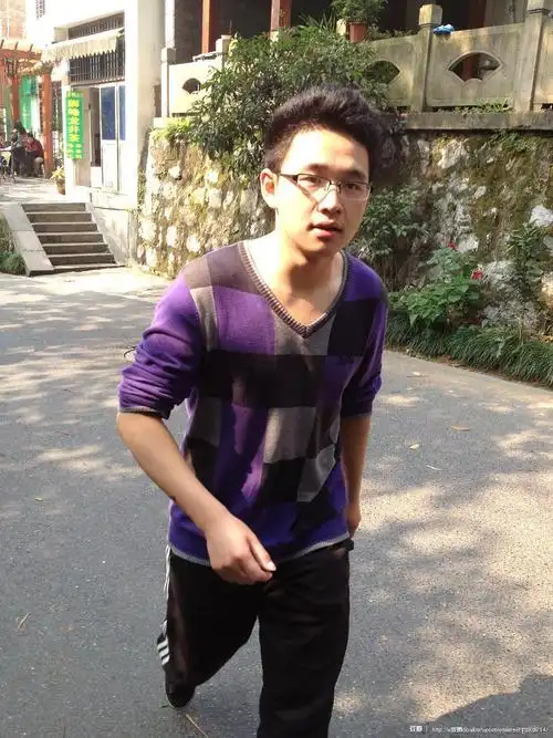 坐标杭州,滨江.现大二,我室友,身高176,体重140,快把这货带走吧!