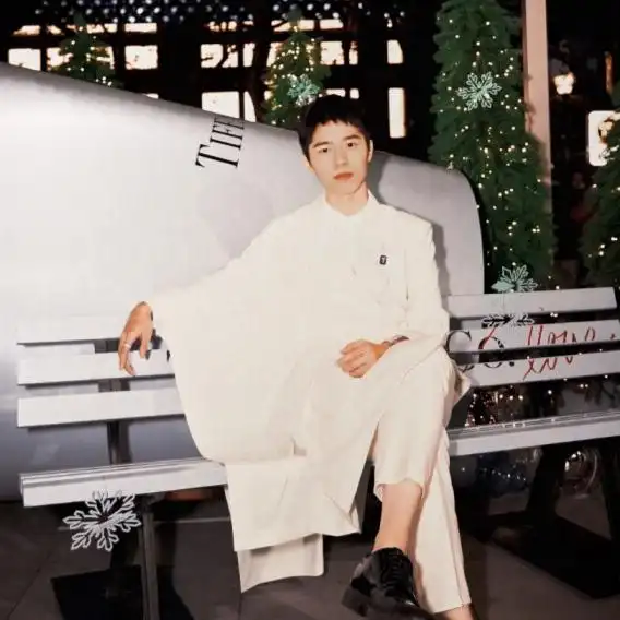 刘昊然头像合集‖"萧萧肃肃,爽朗清举"