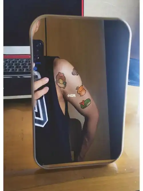 今天是花臂大佬