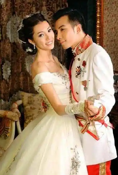 回顾:广州夫妻有十套房拍收租视频爆火,年入千万身价过亿,凭啥