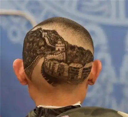 寸头雕刻发型 后脑藏"惊喜"