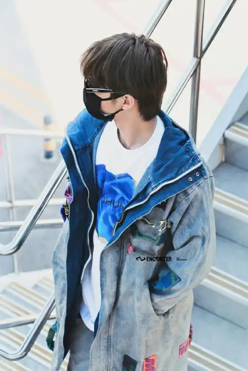 刘耀文无间道黑西装造型##刘耀文牛仔套装机场路透