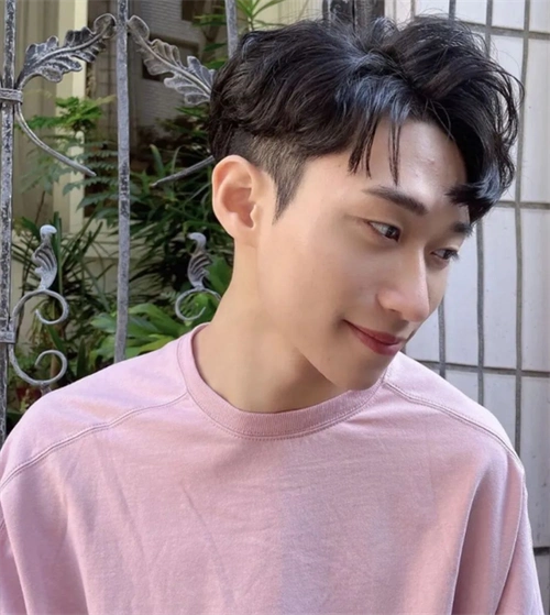 男生帅气铲青短发 两边掏空清爽时髦_男士短发 - 美发站