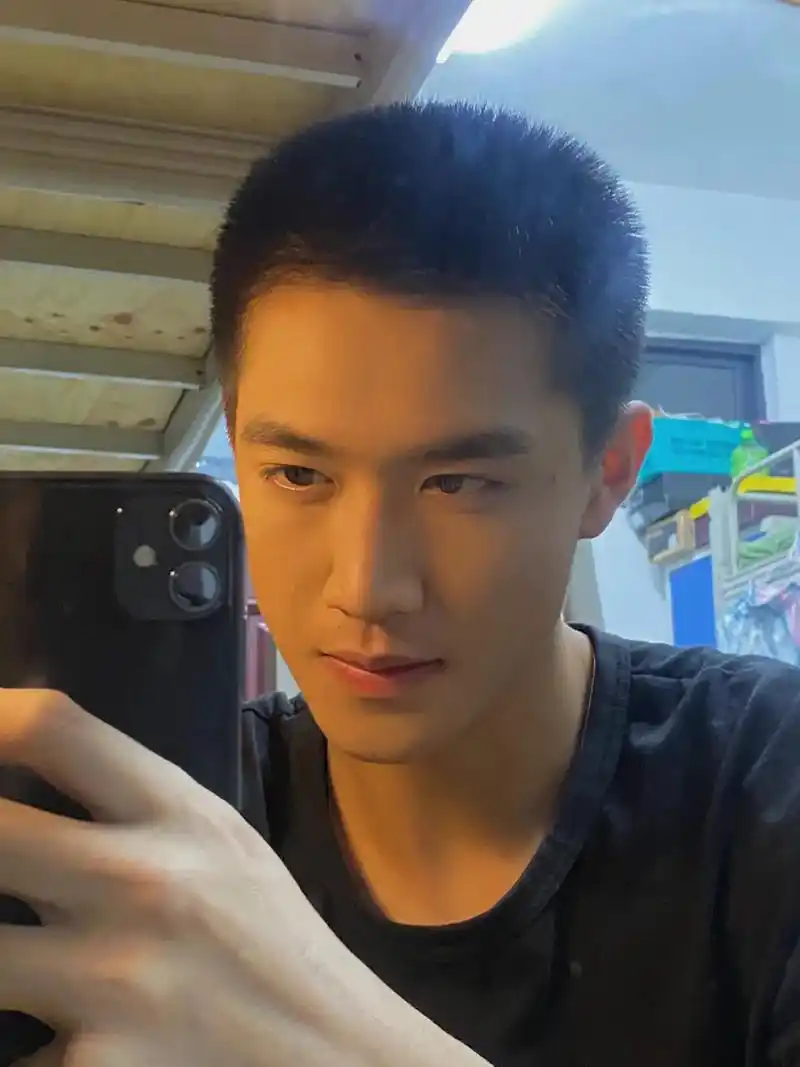 寸头 #02 #侧脸 情之所起 一往而深 - 抖音