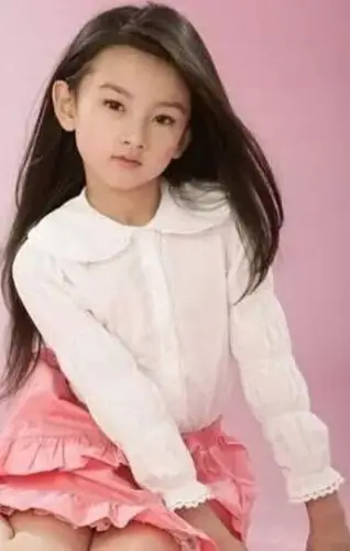 小时候的宋祖儿