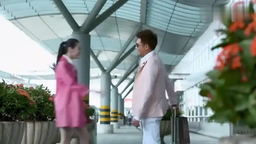 00:00 00:42 00:42 为您推荐: 爱的阶梯:张父为了让路风离开乐美,竟不