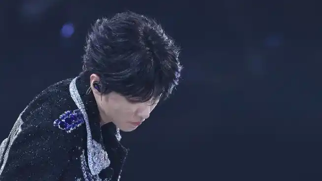 两张屏保和开灯前鼓嘴的小凯@tfboys-王俊凯(依然是生图#王俊凯江苏