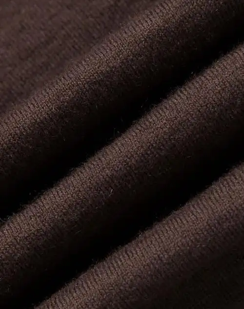 女式咖啡色高领精纺纯羊绒衫