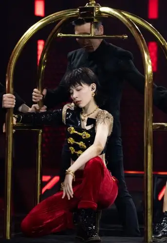 李斯丹妮《乘风破浪的姐姐》十二期剧照图片