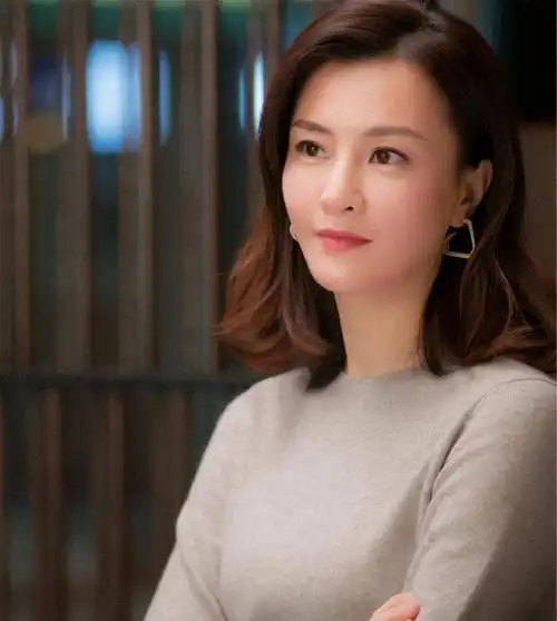 又一女演员诉苦中年危机,曾被马伊琍推荐演《我的前半生》唐晶