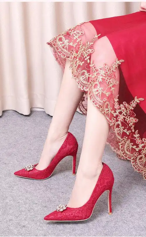耐特舒红色高跟鞋新娘婚鞋女2020新款结婚伴娘鞋蕾丝面水钻珍珠单鞋女