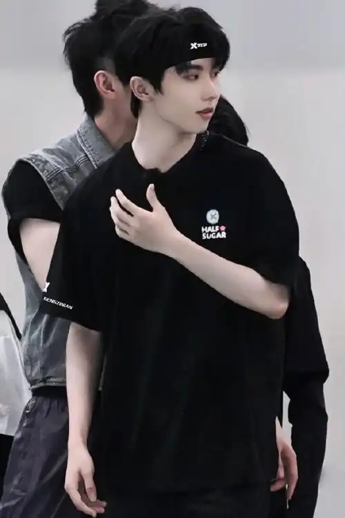 马嘉祺新专辑发带造型##时代少年团全员金属元素造型