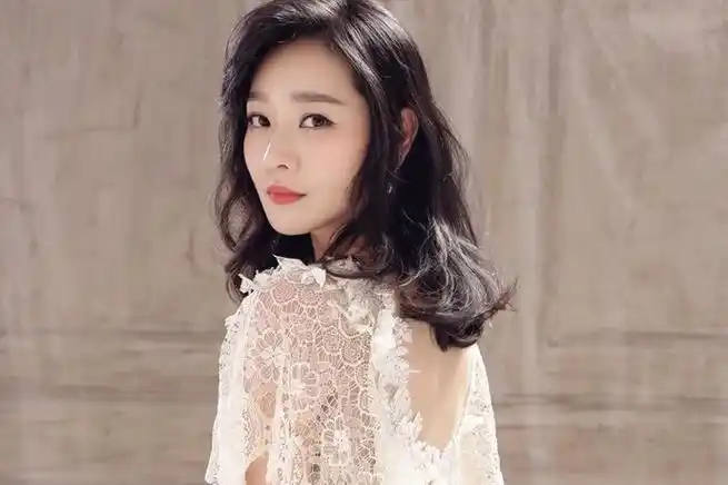 演员王维维老公是谁 出道多年搭档张嘉益为何不火呢