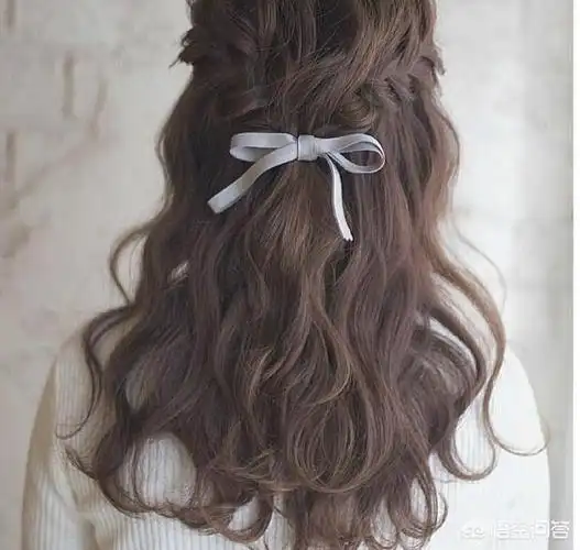 时尚的半头编发造型