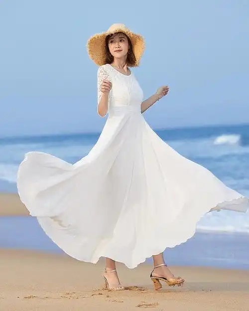 三四十岁女人适合穿这样的连衣裙,不仅时髦显优雅气质,还很高级