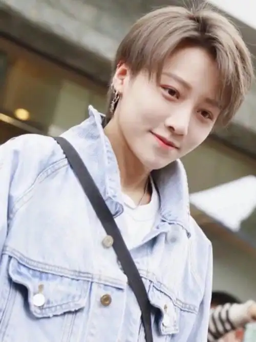 lisa组的长发刘雨昕你get到她的颜值了吗