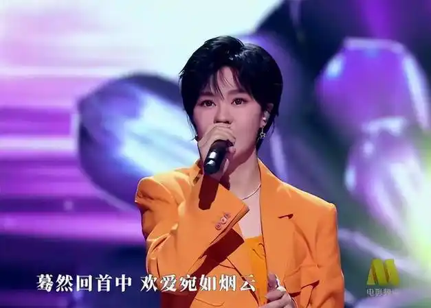 郁可唯,张靓颖还有周笔畅这三位同一款选秀综艺出道的"超女",发挥还都