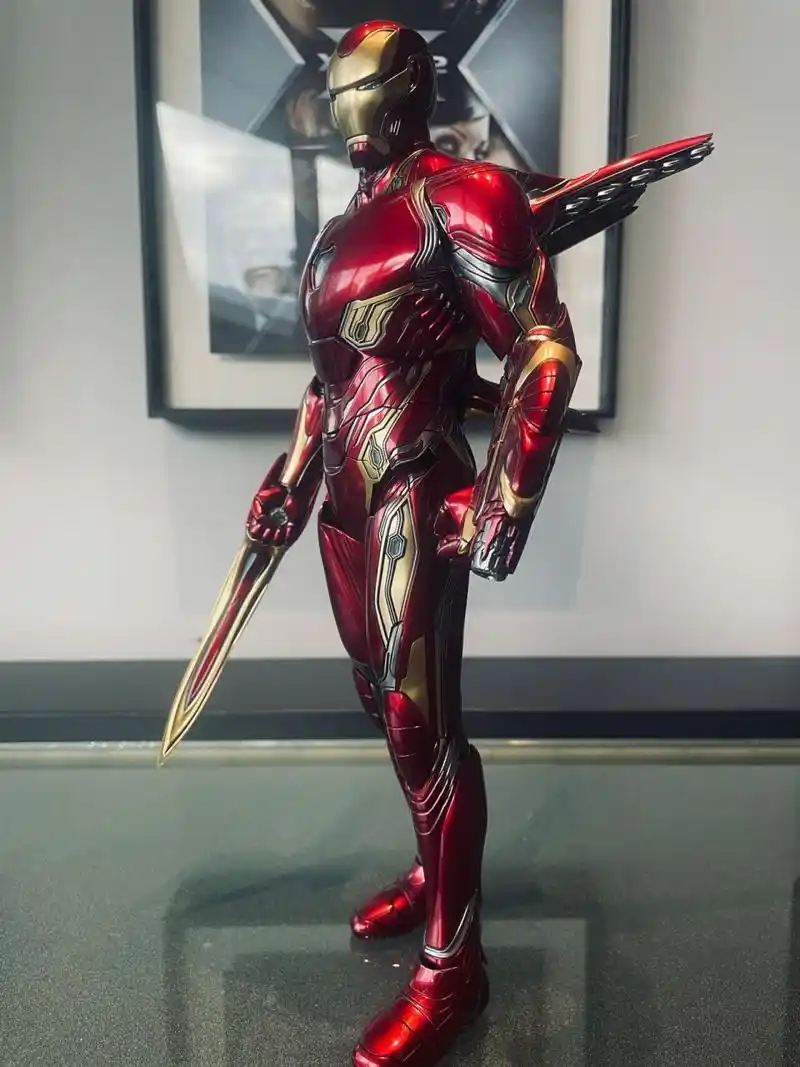 钢铁侠mk50:能和灭霸单挑的全能纳米战甲 在电影《复联3》中最引人