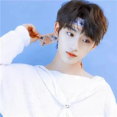 追风少年丁程鑫微信头像超耐看 你笑起来真像好天气