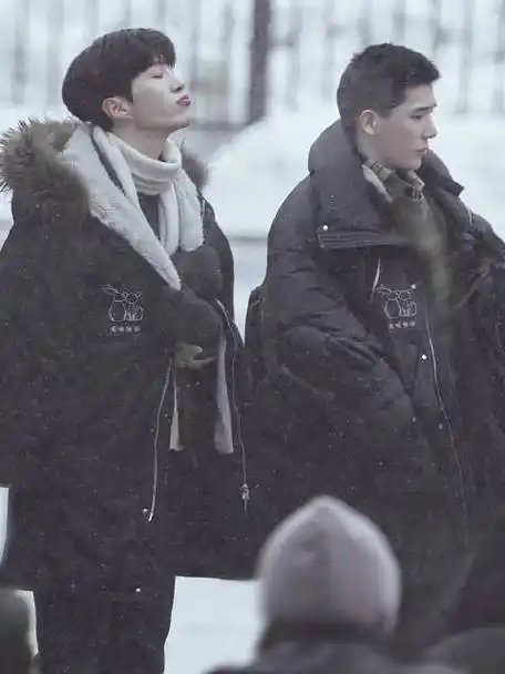 范丞丞王安宇左肩有你官宣2周年