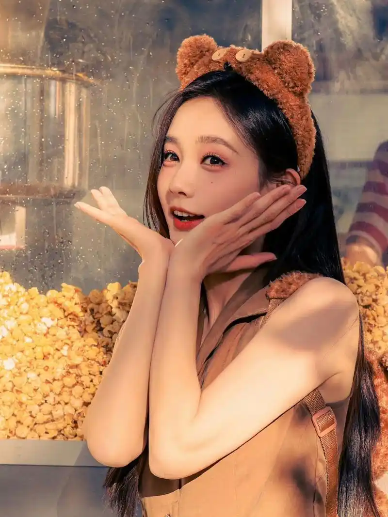 李一桐～好美,元气小熊00笑容比爆米花甜|||青春活力,清纯甜美