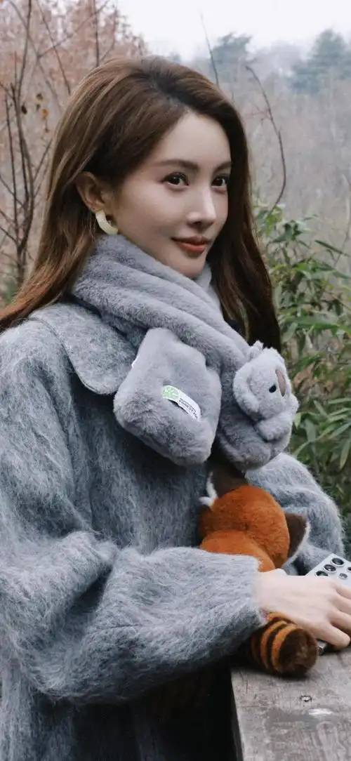 她就是被誉为"美女系列壁纸"的金晨.