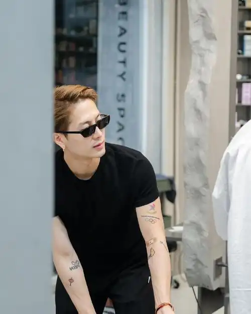 王嘉尔lv品牌代言人##王嘉尔卡地亚全球品牌大使##王嘉尔海外个人