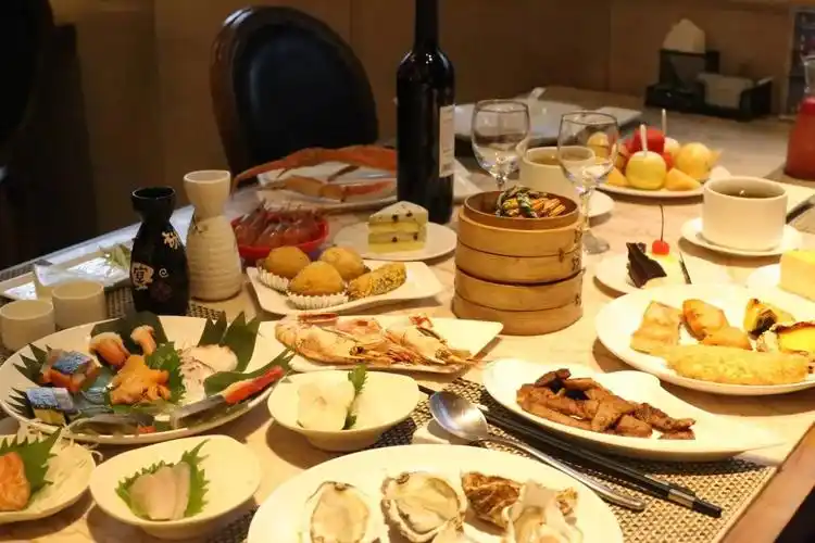 199元抢购原价228元「乾华·升隆会」1大1小午餐自助,吃尽海鲜刺身