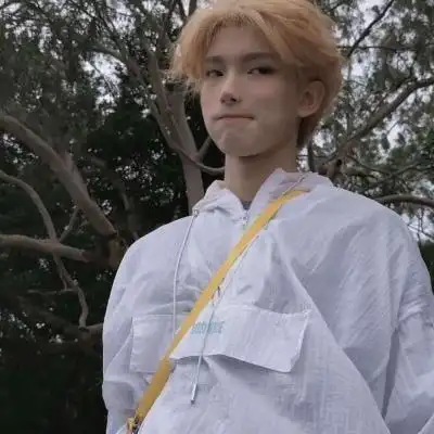 乔姒 自截黄头发小哥哥组图_男生头像_我要个性网