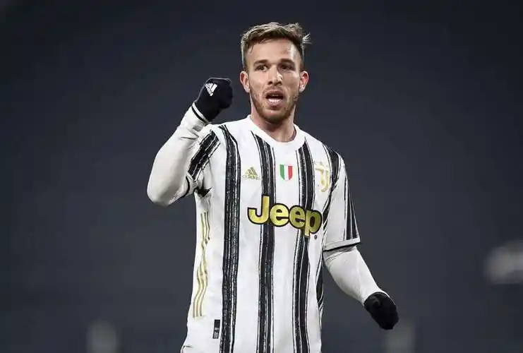 1996年八字是什么(96年的郭麒麟,痛风痛到坐轮椅!