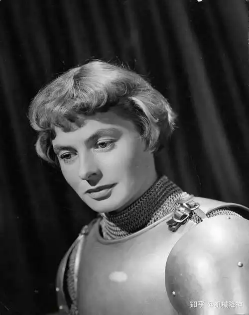 卡佩王朝卡佩王朝取代加洛林后并没有很强大,雨果·卡佩仓促晌换