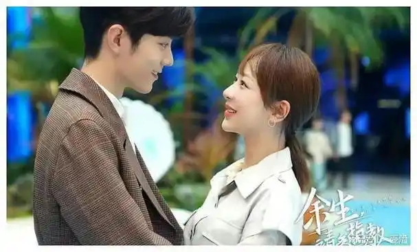 肖战杨紫情感纠葛网友围观热议引发深度讨论