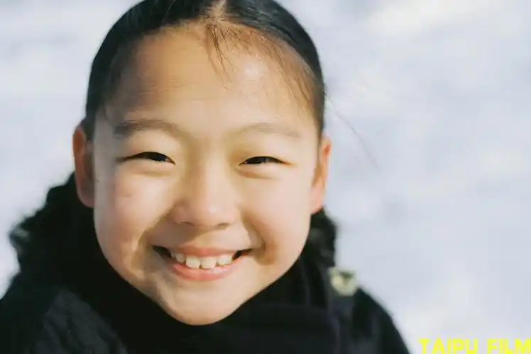 小众婚纱照  #治愈系笑容  #胶片