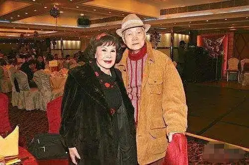 整容脸吓跑小偷,生前办葬礼,如今沦落到领救济金|邵音音|黄夏蕙