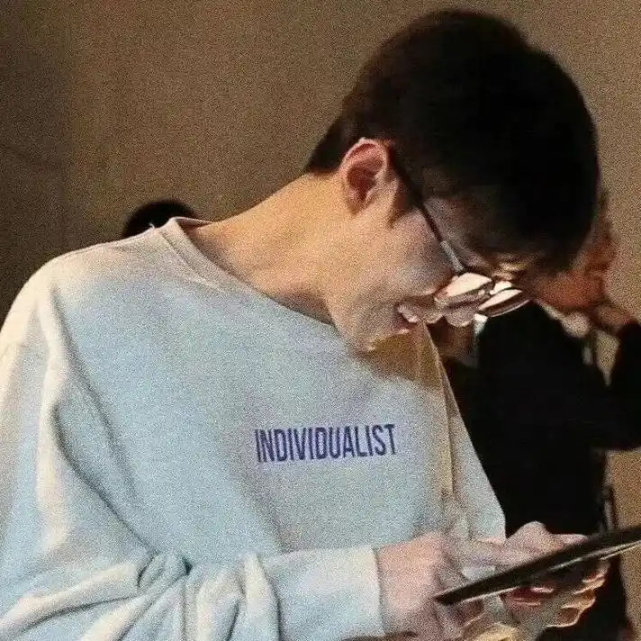 吴世勋头像.我觉得吴世勋这样的男人就应该找zyr这样的女人  - 抖音