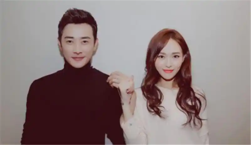 朱亚文刘亦菲关系竟这么好!罗晋是他同学?