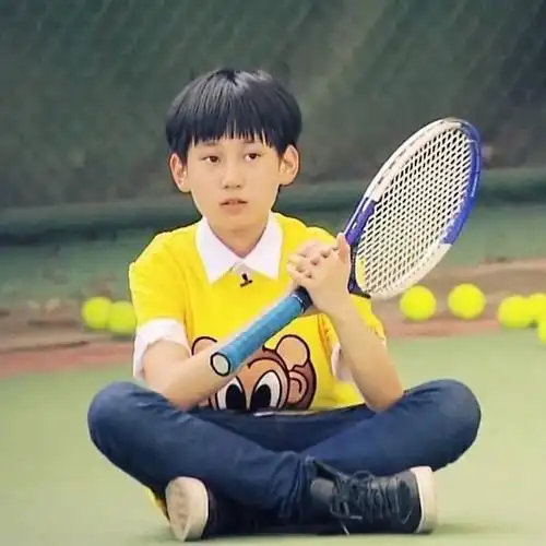 张真源小时候与现在的反差|精品图库