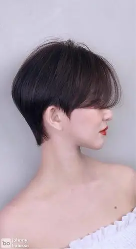 短发女生可以搭配这些刘海