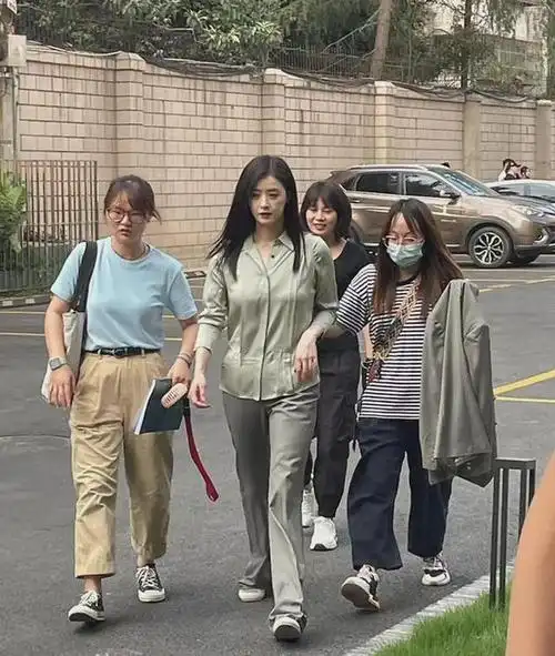 别再嘲被身材拖累的美人了这7位告诉你珠圆玉润才是真有味道