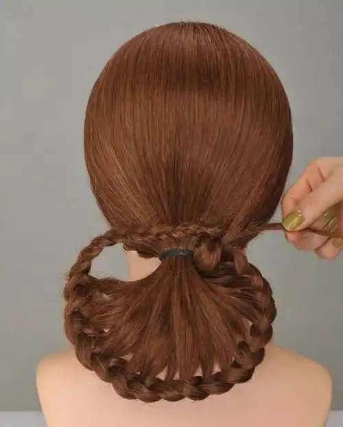 娇滴|优雅高贵的盘发造型,一分钟搞定,做"背影杀手"