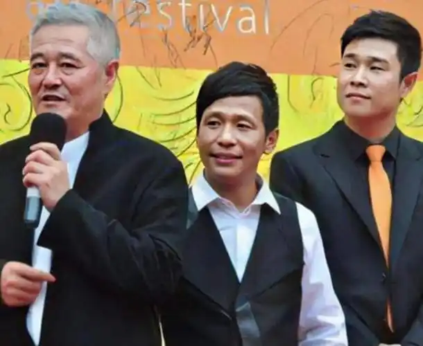 回顾宋小宝:爆火后和糟糠之妻离婚,转身娶女粉丝如今过得怎样?