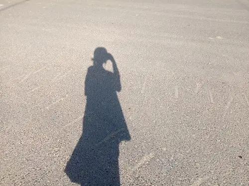 一个人走路是和地球的单独约会