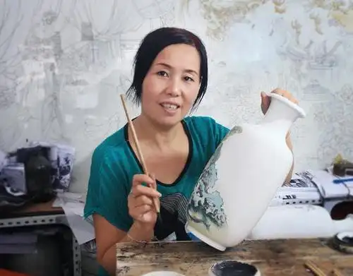 张玲玲个人简介