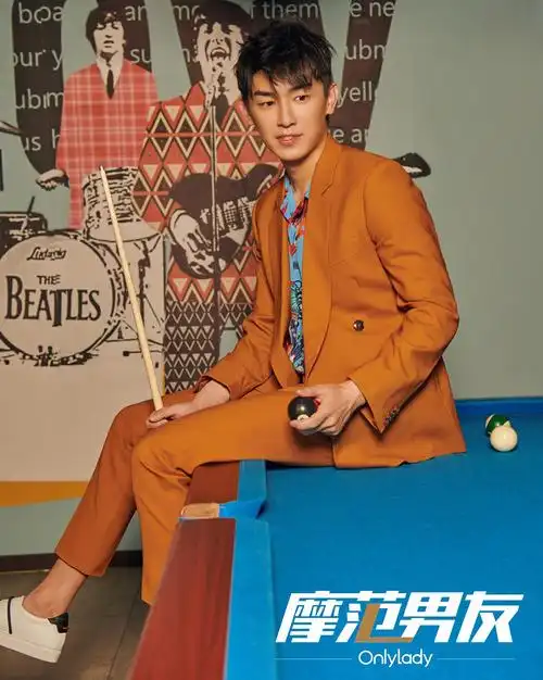 4 杨旭文曝全新写真 桌球"世界杯"少年顽皮